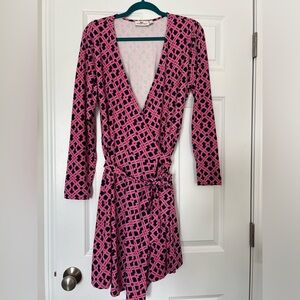 Vineyard Vines wrap dress size L pink and blue